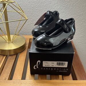 DansnMotion Black Patent Tap Shoes for kids - NEW Multiple sizes available